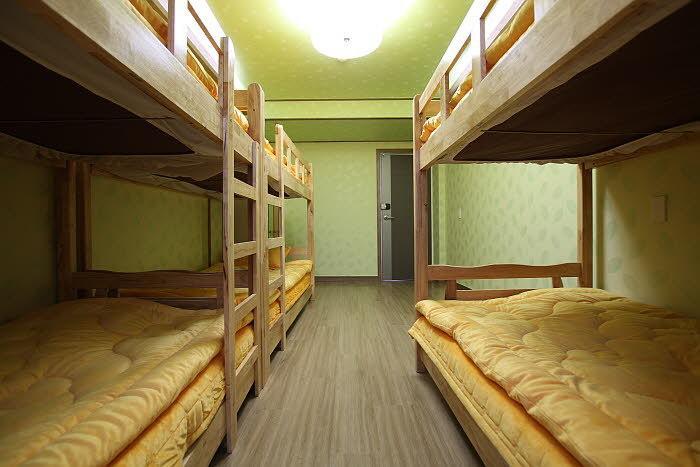 Gyeongju Friend Guesthouse Rum bild