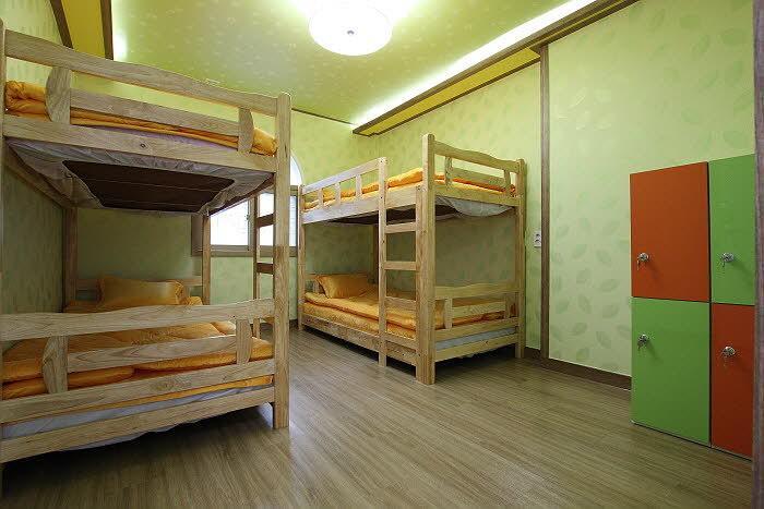 Gyeongju Friend Guesthouse Rum bild